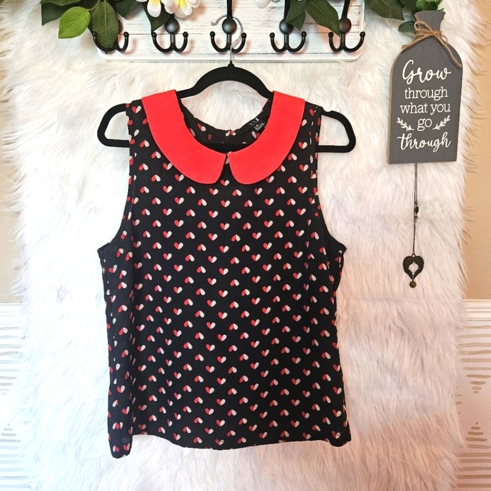 XXI Tank Blouse with Peter Pan collar and button placket down the back